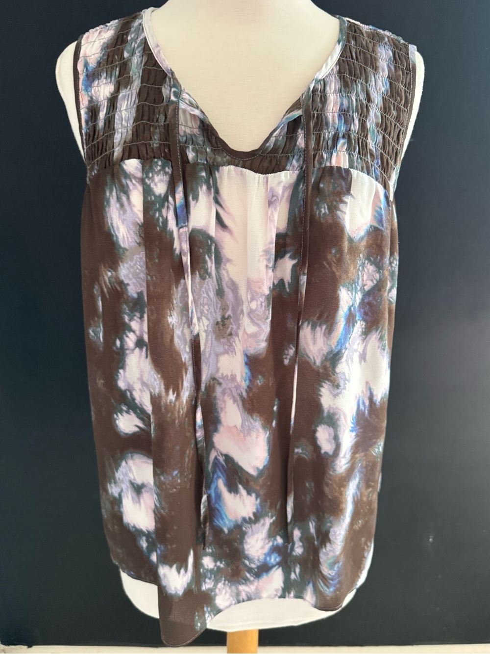 Simply Vera Vera Wang Tie-Dye Sleeveless Tank with Smocked Yoke Large